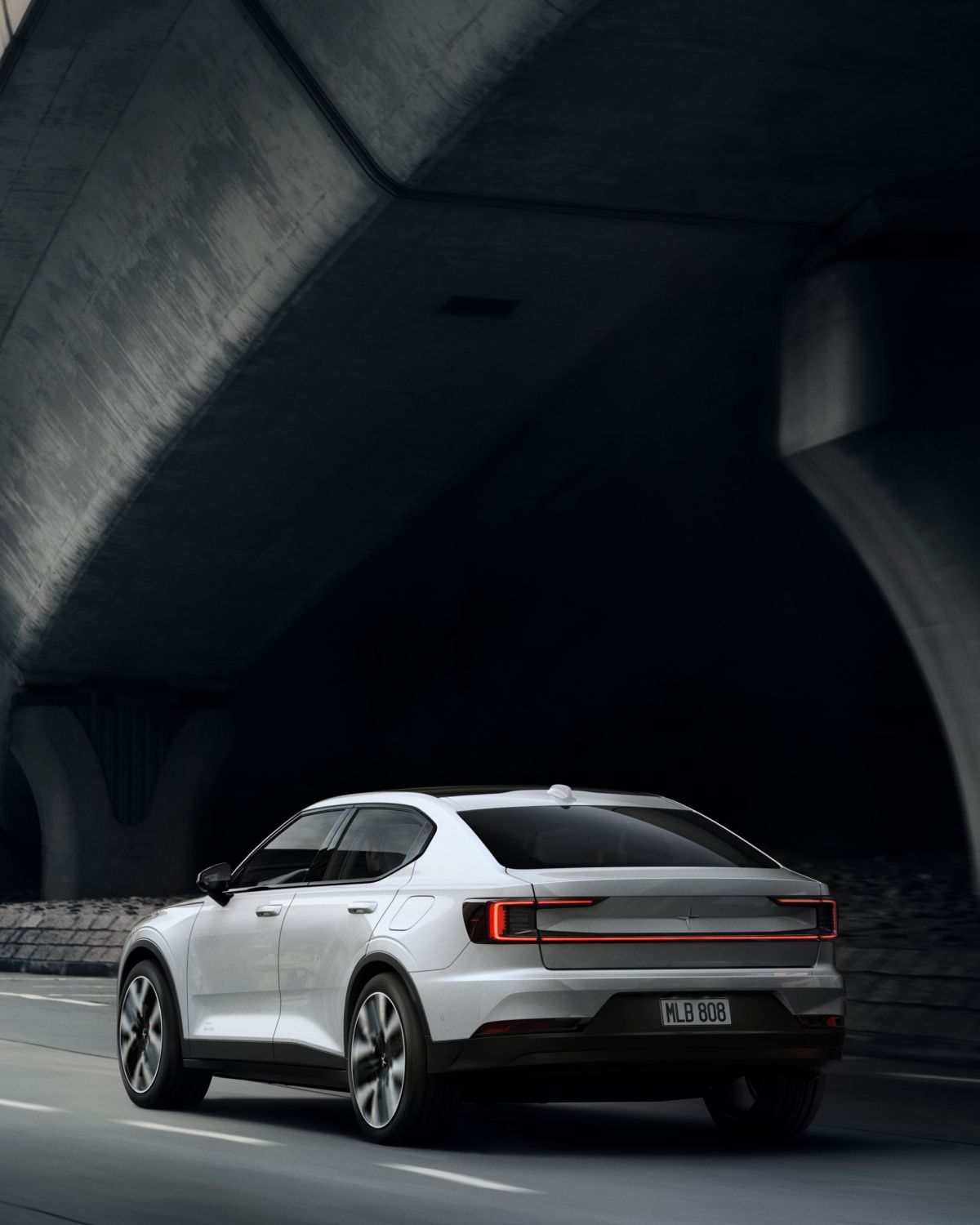 Car and deals driver polestar 2