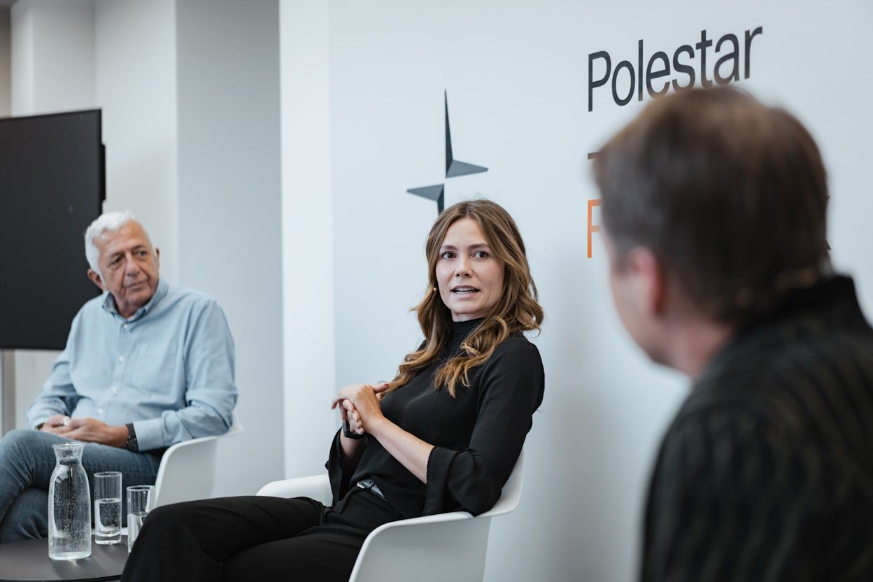 Carla Welti e Frank M. Rinderknecht sul palco nel Polestar Space Zurich