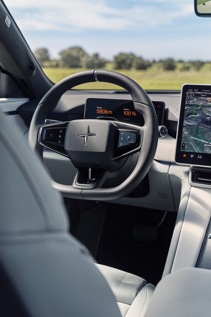 Polestar 4 steering wheel and HMI