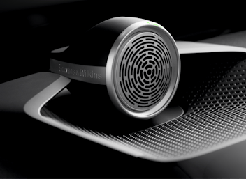 Close up van de Bowers en Wilkins speakers in de Polestar 3