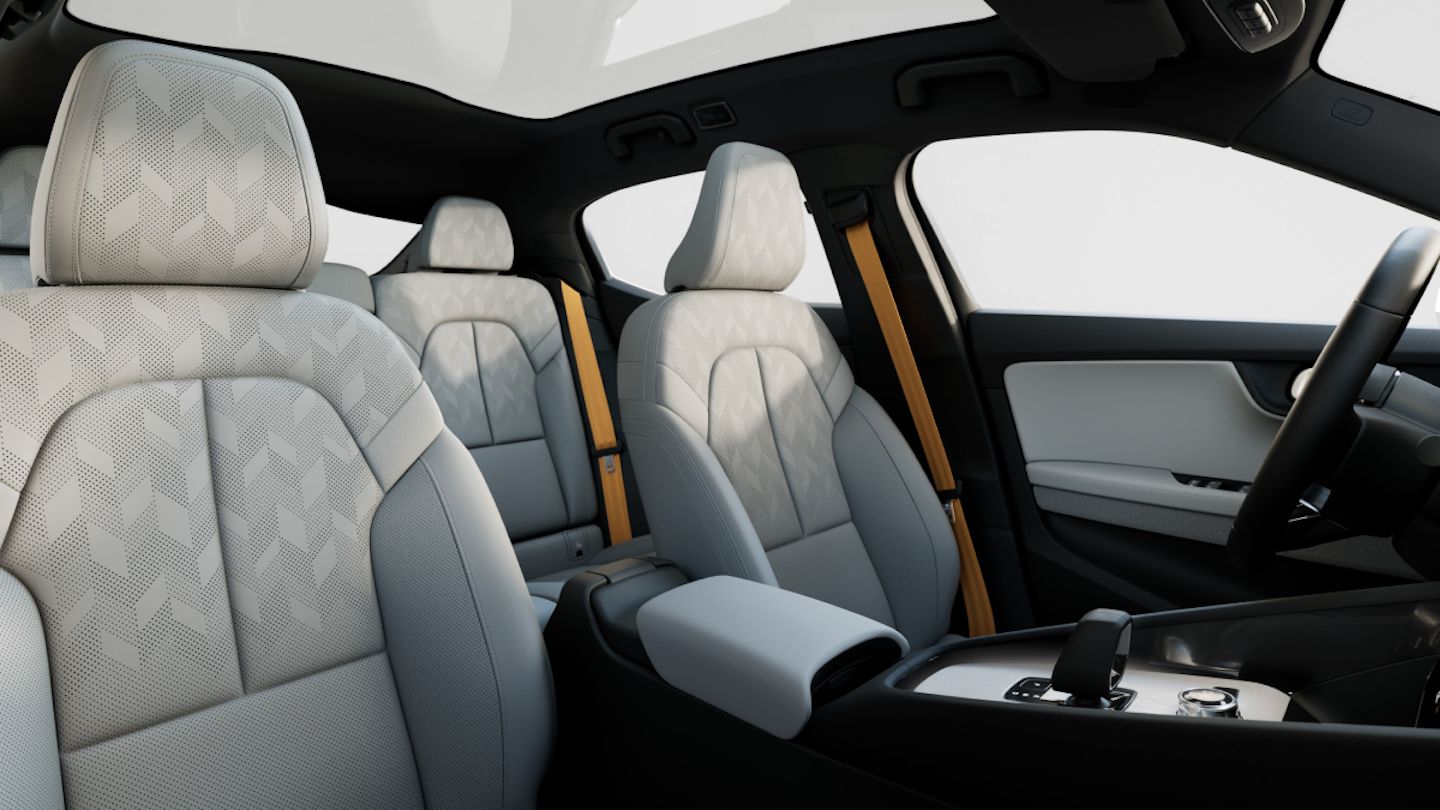 Car seats with Swedish gold seat belt in the Polestar 2